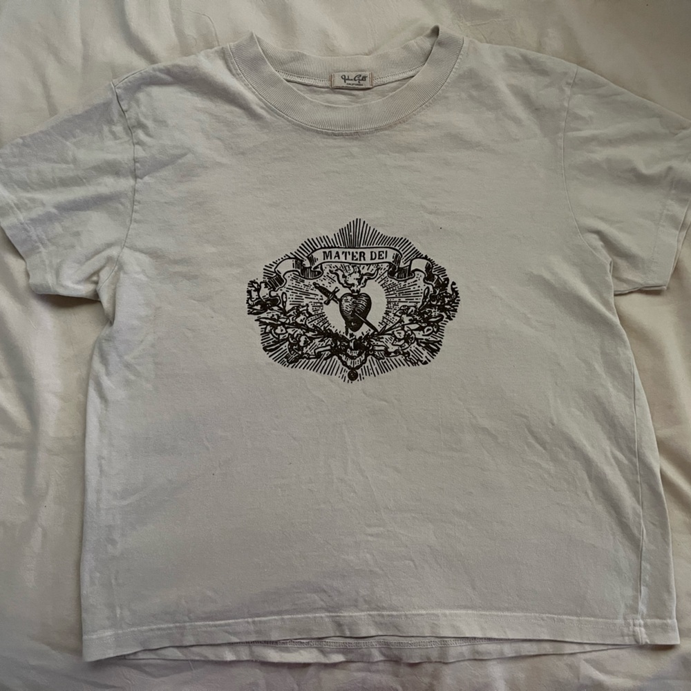BRANDY MELVILLE tshirt